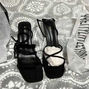 Adorable kitten heels